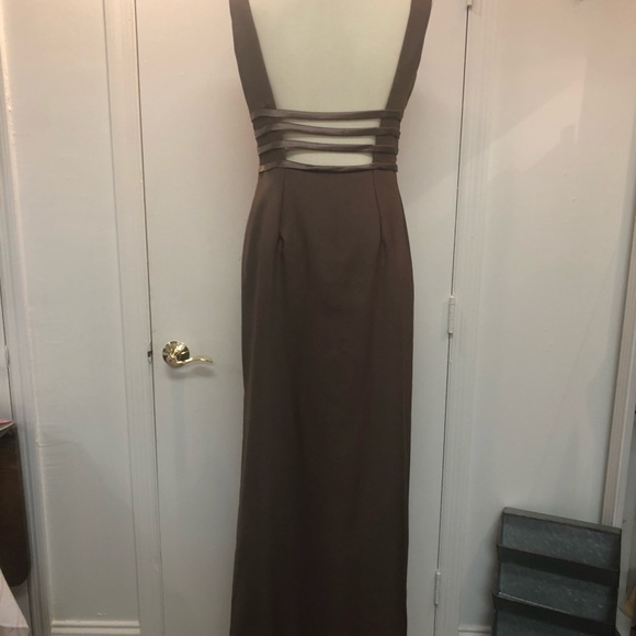 Formal Dress - Picture 3 of 8